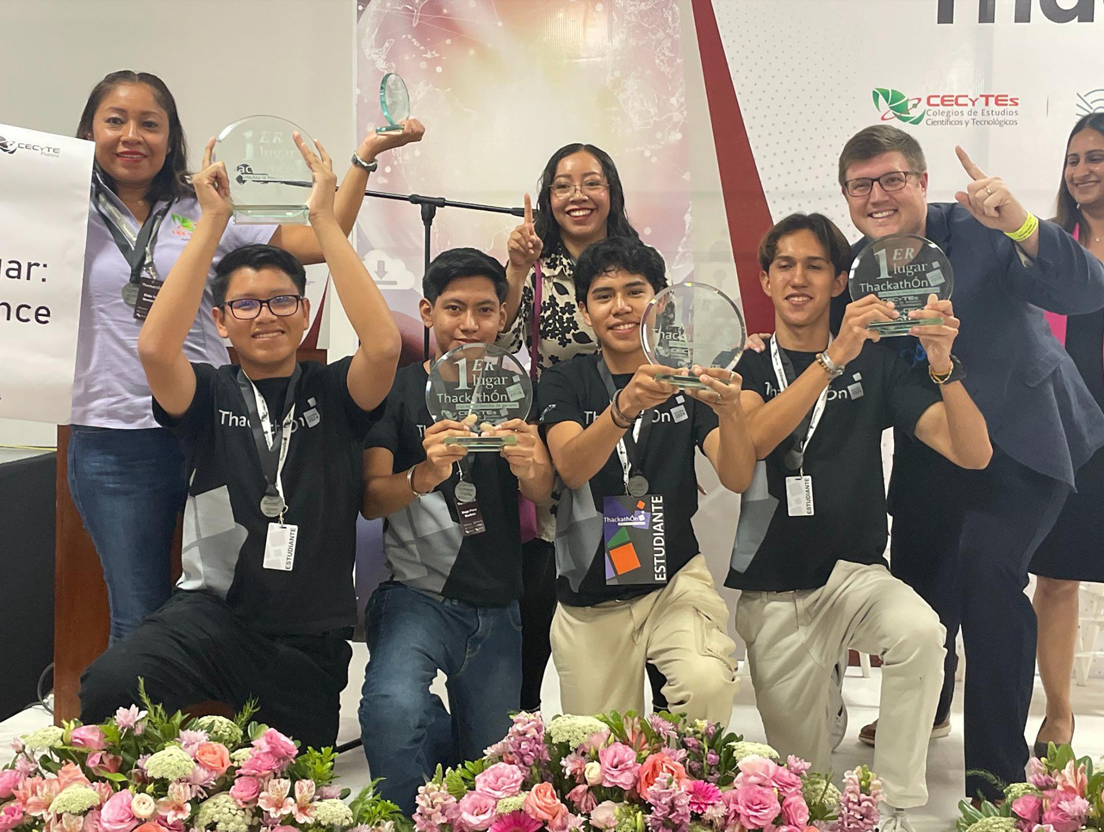 Estudiantes del CECyTEH Hidalgo ganaron 1er lugar en el Thackathón Nacional de los CECyTEs2024. Obtienen primer lugar nacional, estudiantes del Colegio de Estudios