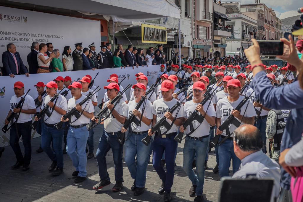 Con desfile Cívico Militar concluyen festejos patrios en Hidalgo.