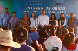 Roberto Cabrera entrega obras por más de 4.2 millones de pesos en El Coto y Santa Isabel El Coto