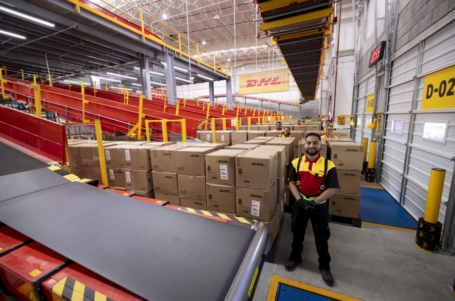 DHL inaugura en Querétaro su HUB doméstico más grande de México