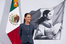 Claudia Sheinbaum lanza Red Nacional de Tejedoras de la Patria y 678 Centros LIBRE para proteger a mujeres en México