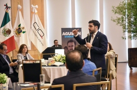 Agustín Dorantes promueve alianzas con el sector empresarial en su Primer Informe Legislativo