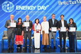 Senadora Bety Robles impulsa desde el Senado una transformación energética con justicia social y sostenibilidad