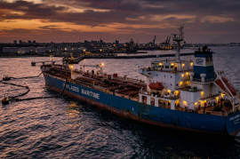 Revelan red de buques clandestinos: Grecia suministró crudo y armamento a Israel durante ofensiva en Gaza