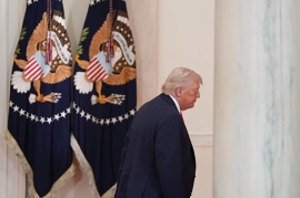 Trump endurece postura contra Irán: “Nos iremos cuando estén en la Edad de Piedra”