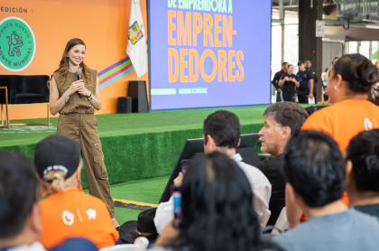 20260426_06_comparte_mariana_rodriguez_05