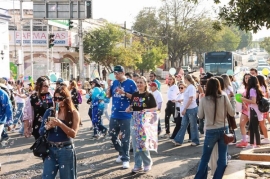 «No es solo discurso, es vivencia»: Perla Flores marcha por la inclusión y los derechos del autismo en Querétaro