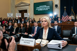 El ocaso de la «Protectora»: Pam Bondi es destituida tras fallos en el caso Epstein y purgas políticas