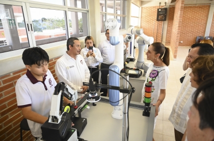 Mérida, Yucatán, México, 16 de mayo de 2026. 
La doctora Claudia Sheinbaum Pardo, presidenta Constitucional de los Estados Unidos Mexicanos en Inauguración Bachillerato Nacional plantel Yucatán. Mérida, Yucatán. En el Centro de Bachillerato Tecnológico Industrial y de Servicios N. 305, CBTIS #305. 
Foto: Saúl López / Presidencia