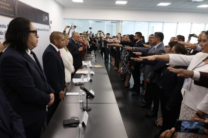 Toma de protesta del colegio de abogados