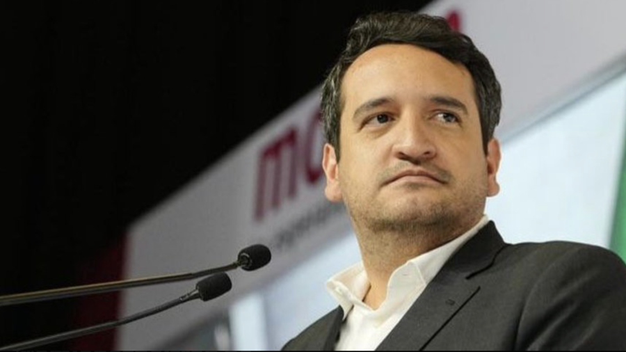 Renuncia Andres Manuel López Beltran