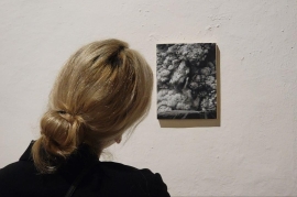 Del muro al lienzo: Dorian FitzGerald trae la mística de «Meghalayan» al Museo de la Ciudad