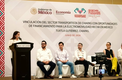 Cesár Guti asiste a evento de electromovilidad