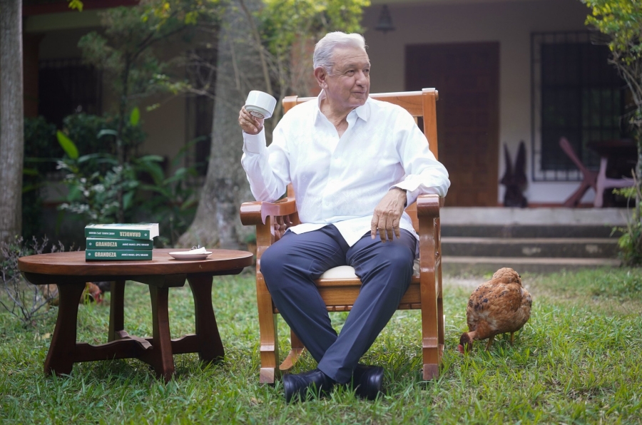 AMLO REGRESA CON CARTA