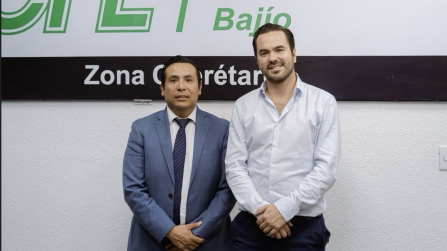 Mauricio Cárdenas Palacios se reune con directivos de CFE en Querétaro