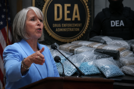 DEA bajo sospecha: Nuevo México acusa que agentes dejaron circular fentanilo para construir casos mayores