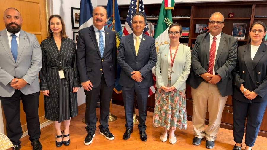 Gobierno del estado de Queretaro apoya mediante el consulado a migrantes en New York