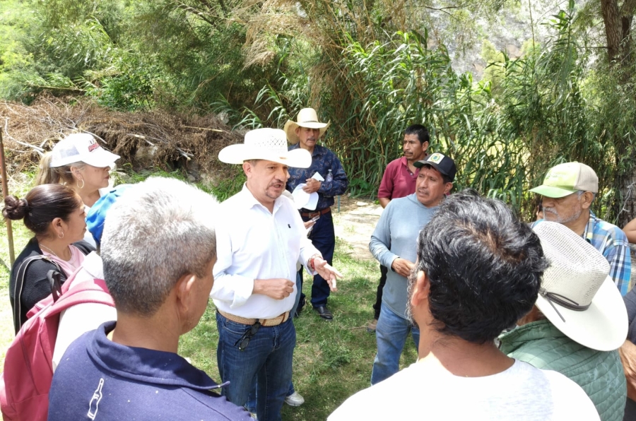 Luis Humberto Fernández visita Peñamiller