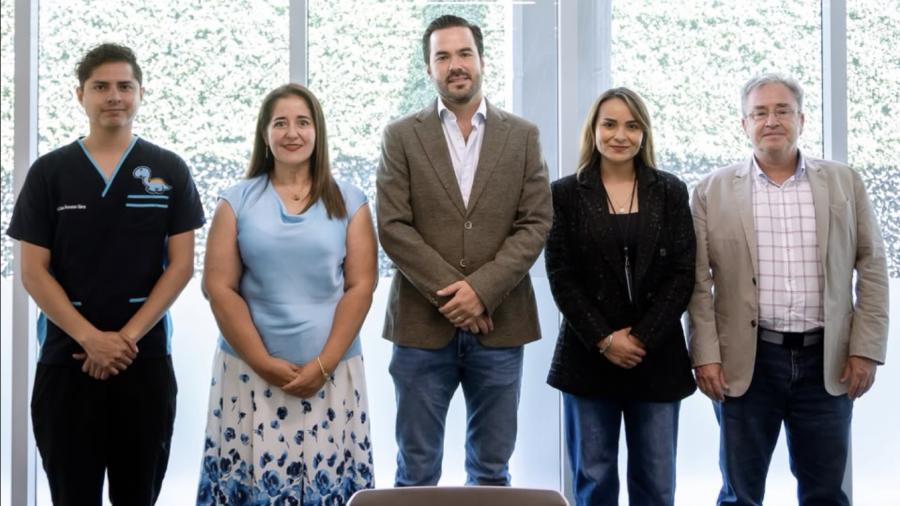 Mauricio Cardenas escucha propuestas para que la ley olí sea una realidad