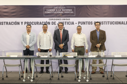 Los Presidentes de distintas comisiones al finalizar la discusión política