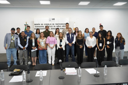 La diputada Perla flores junto con los panelistas e invitados a la sesión del consejo temático de infancias