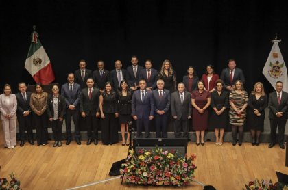 Integrantes de la LXI Legislatura durante el 2do informe de actividades