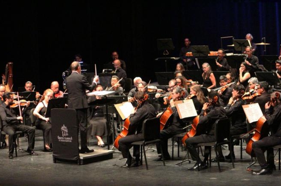 La Orquesta de Viento de FriedrichGulda presentando Música en la ciudad