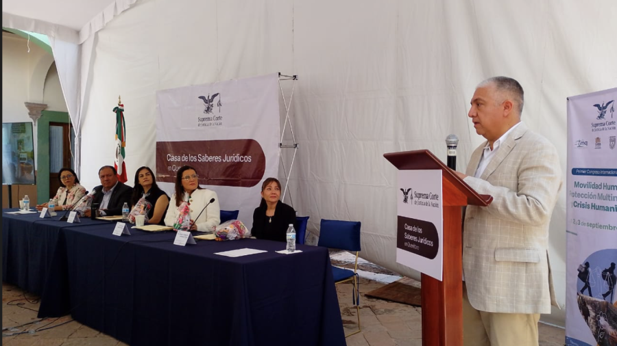 El Presidente de la Mesa Directiva de la LXI Legislatura Sinuhe Piedragil durante su participación en el congreso internacional de movilidad