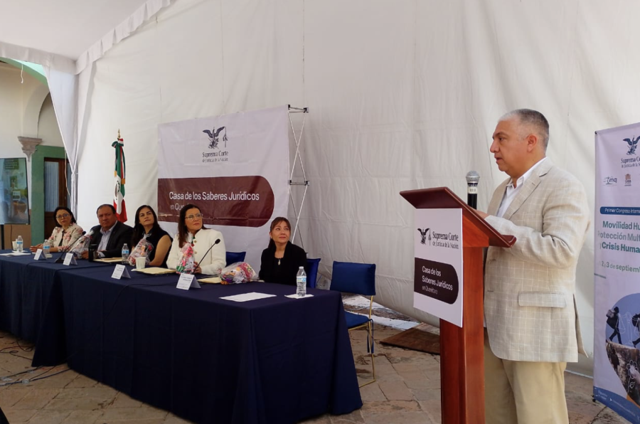 El Presidente de la Mesa Directiva de la LXI Legislatura Sinuhe Piedragil durante su participación en el congreso internacional de movilidad