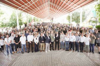 El secretario Del Prete junto a directivos de Martín Rea durante la celebración de su 25 aniversario