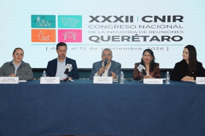 Conferencia de prensa en la que se hizo el anuncio oficial del congreso