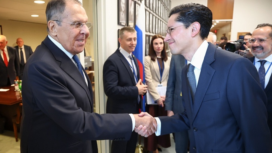 Roberto Velasco y Serguéi Lavrov