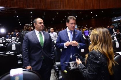 El diputado Ricardo Astudillo durante la entrega del 2do informe de gobierno