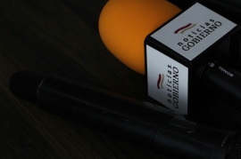 Microfono de entrevistas de noticias gobierno