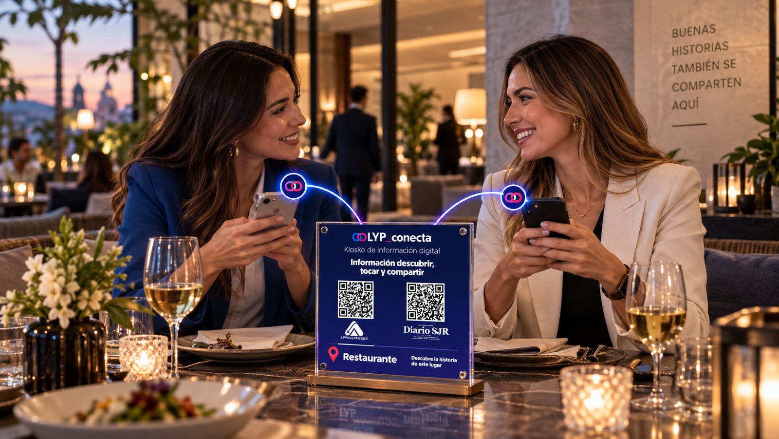 Dos comensales compartiendo contenido con el kiosko Conecta by LYP en un restaurante