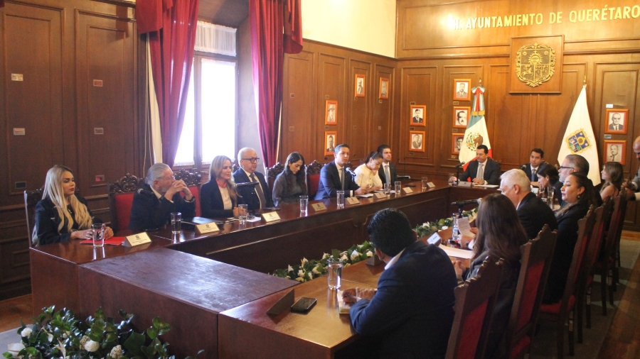 En reunión de cabildo entregan el segundo informe del gobierno de la capital queretana