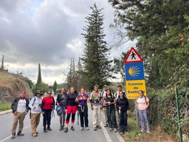 Un grupo de guias de la Sierra Gorda junto a personal de la secretaria de Turismo recorren el camino a Santiago en Galicia