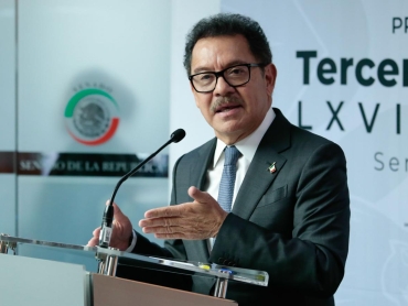 El Senador Ignacio Mier durante su posicionamiento ante la prensa