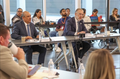 Los secretarios de estado compareciendo durante el primer día de la glosa del 5to informe