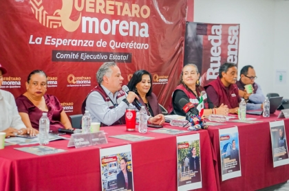 El Coordinador de la 4t en Qro durante conferencia de Prensa