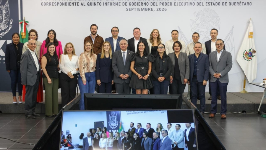 Las secretarias de la juventud y el trabajo durante la glosa del V informe con diputadas y diputados locales
