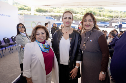La Diputada Perla Flores durante el evento de la colocación de la primera piedra