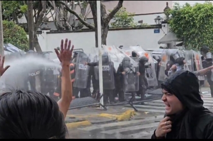 LEMUS ADMITE EXCESOS POLICIALES
