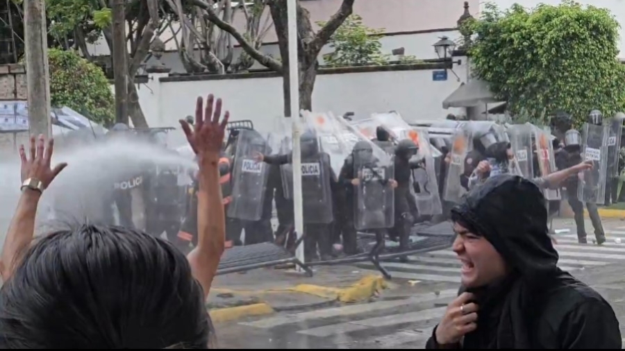 LEMUS ADMITE EXCESOS POLICIALES