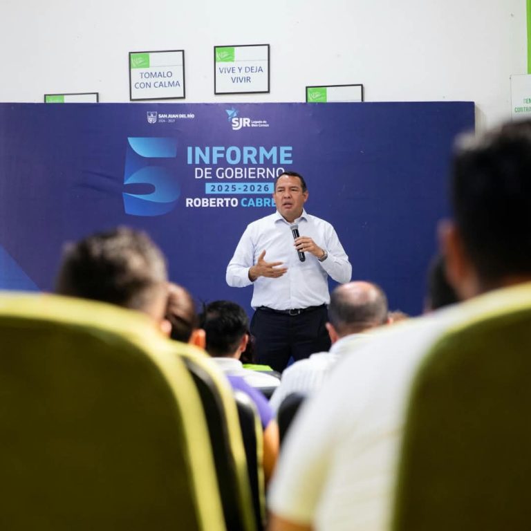 El Presidente Municipal de SJR durante su informe de salud del 5 año de su gobierno