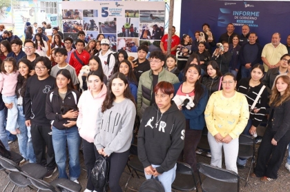 El Presidente Municipal de sjr durante el adopta fest