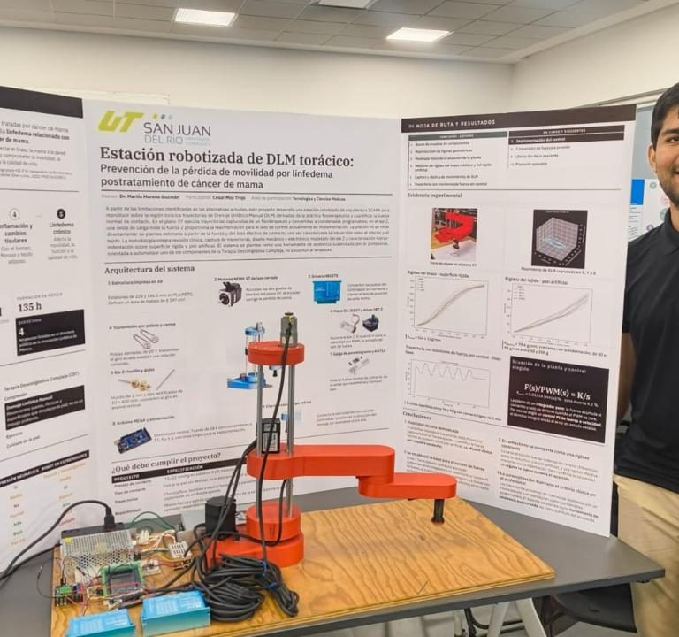 Estudiante de la UT San Juan muestra su Robot Scada