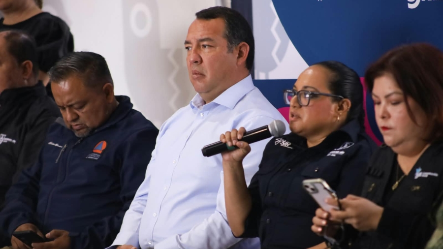 El Presidente Roberto Cabrera durante la presentación de su plan frente a la temporada de lluvias