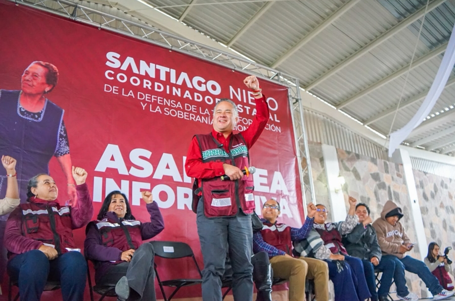 El coordinador de los comites de la 4T da discurso en Huimilpan