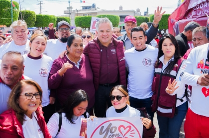 Santiago Nieto al finalizar su asamblea informativa en La Estancia San Juan del Río